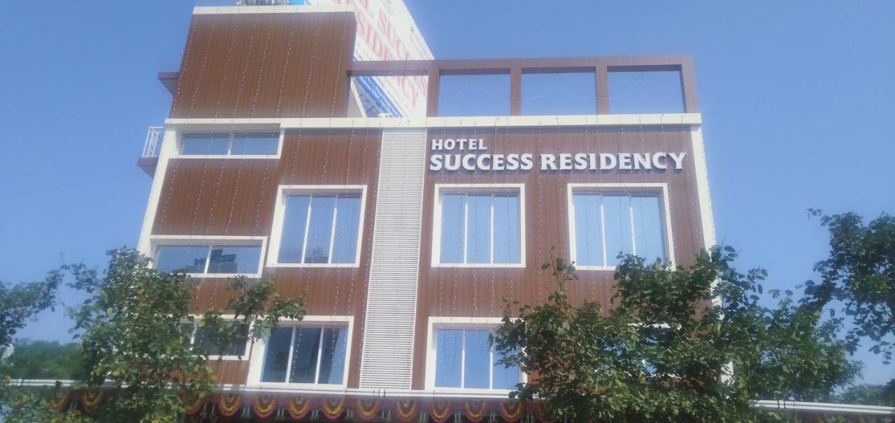 Hotel Success Residency Нави Мумбаи Экстерьер фото